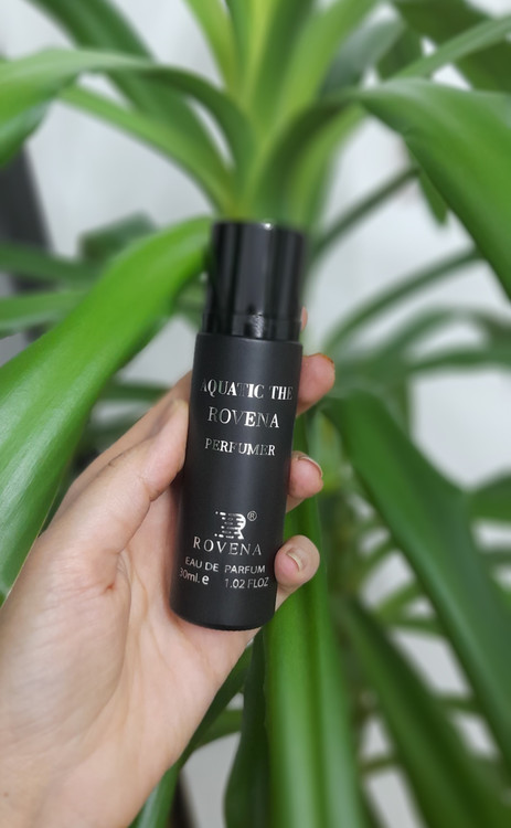 ادکلن مردانه جیو مشکی حجم ۳۰میل