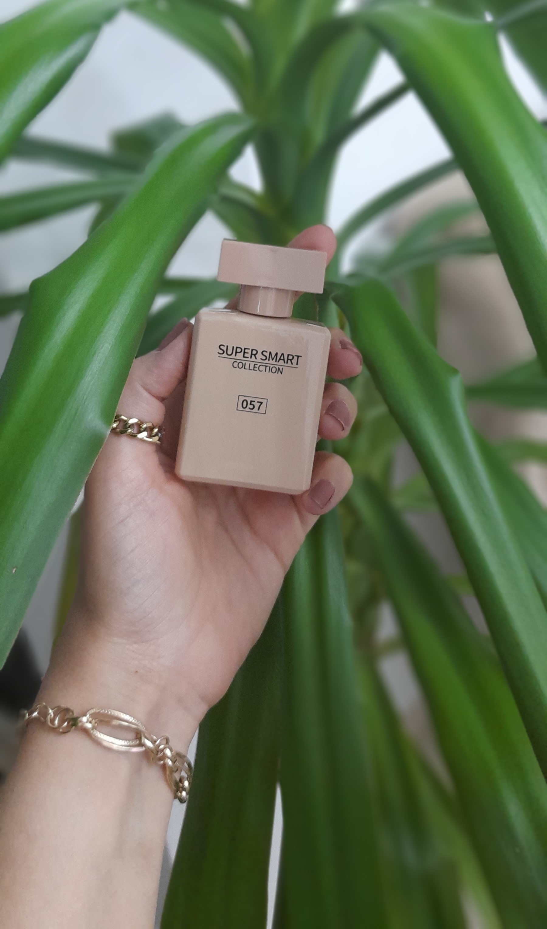 ادکلن زنانه نارسیس پودری حجم ۲۵میل