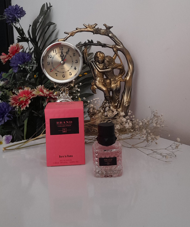 ادکلن زنانه والنتینو دونا بورن این روما حجم ۲۵میل