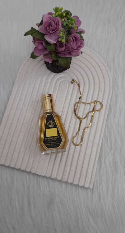 ادکلن زنانه اینتنس گلد حجم ۵۰میل