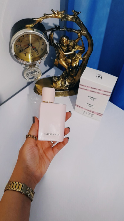 ادکلن زنانه باربری هر برند لاکچری آکوا