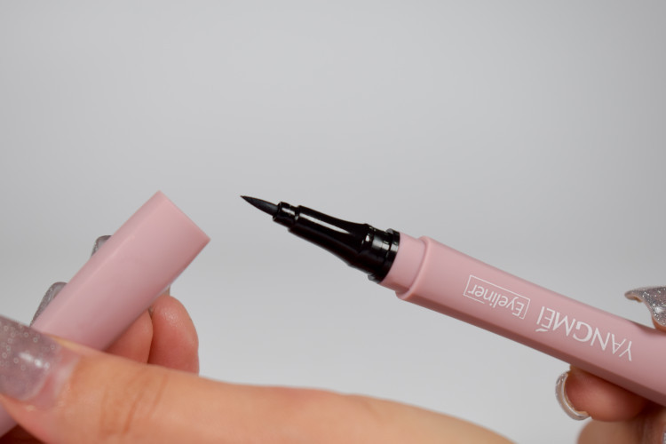 خط چشم ماژیکی یانگمی ضدآب